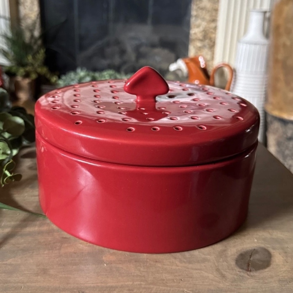 Chantal Vegetable Steamer Ceramic Dish Red 1.5QT EUC